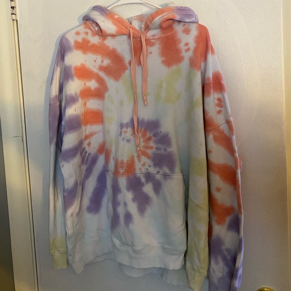 American Eagle tie dye sweatshirt